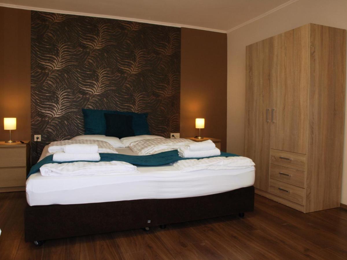 Garden Club Panzio Bed & Breakfast Balatonmariafurdo Luaran gambar