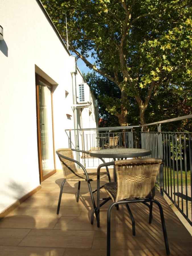 Garden Club Panzio Bed & Breakfast Balatonmariafurdo Luaran gambar