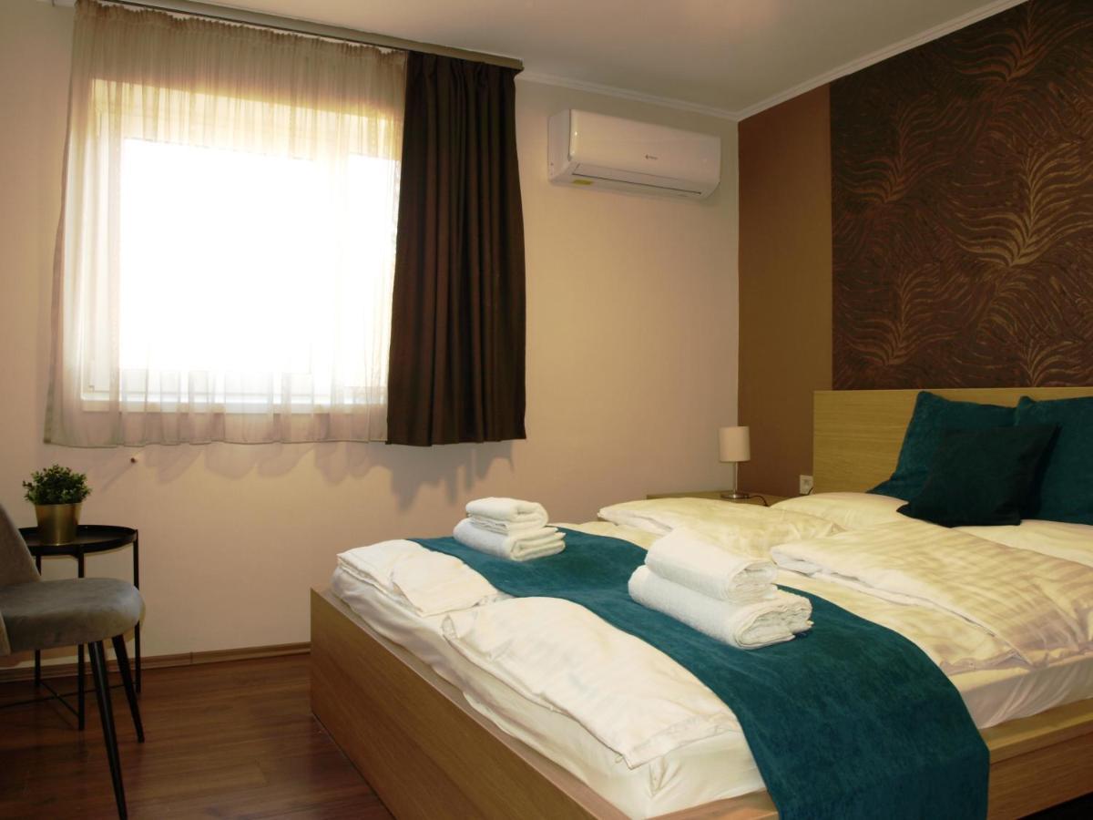 Garden Club Panzio Bed & Breakfast Balatonmariafurdo Luaran gambar