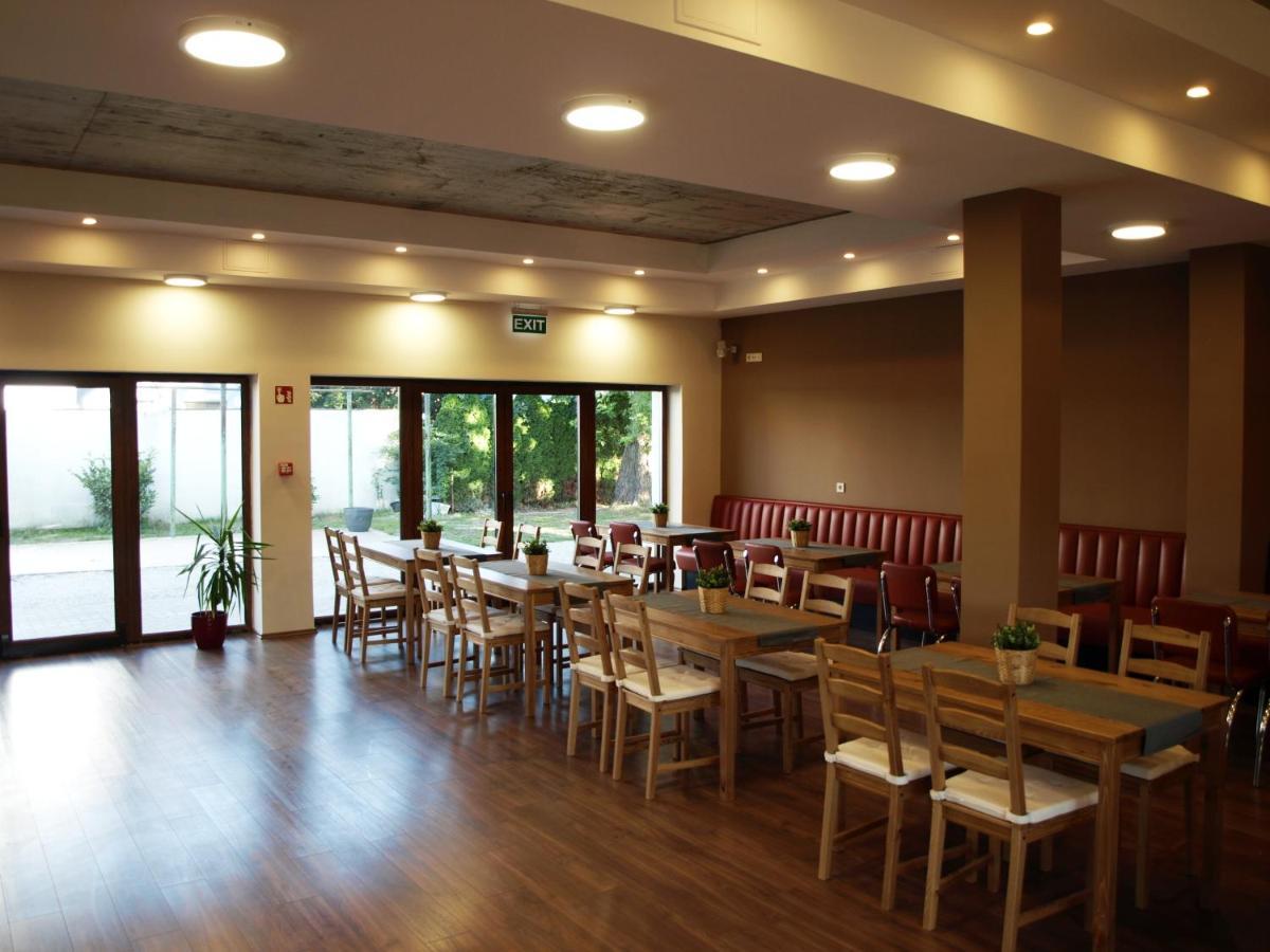 Garden Club Panzio Bed & Breakfast Balatonmariafurdo Luaran gambar