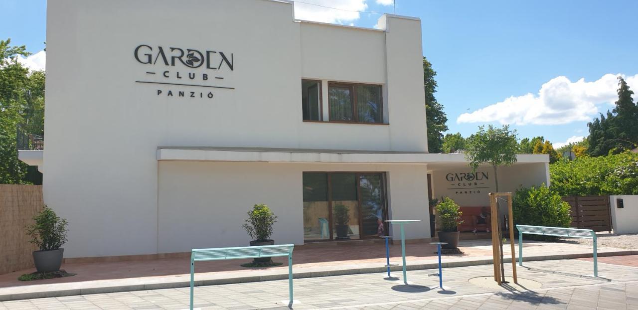 Garden Club Panzio Bed & Breakfast Balatonmariafurdo Luaran gambar