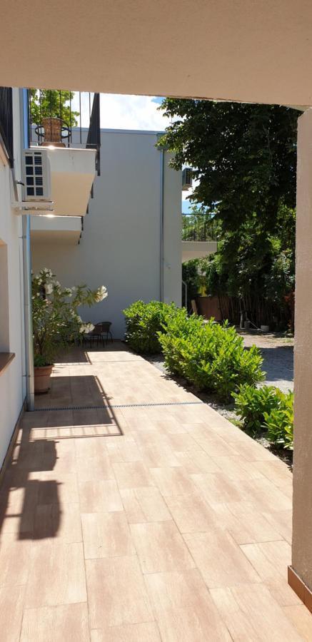 Garden Club Panzio Bed & Breakfast Balatonmariafurdo Luaran gambar