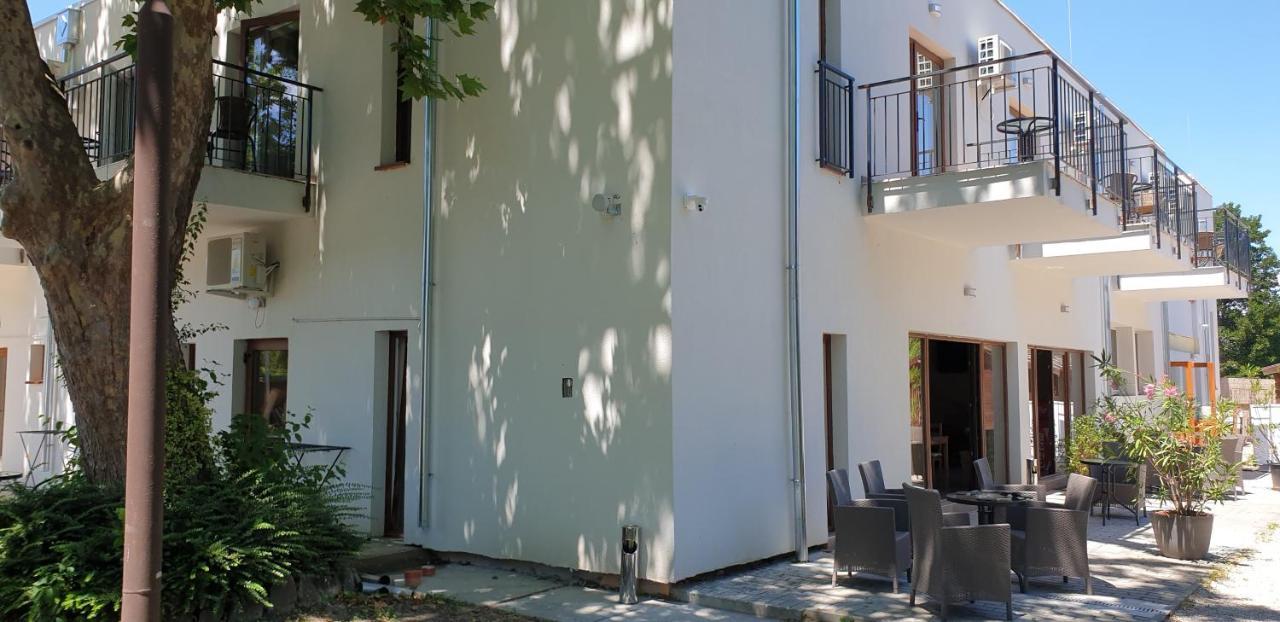 Garden Club Panzio Bed & Breakfast Balatonmariafurdo Luaran gambar