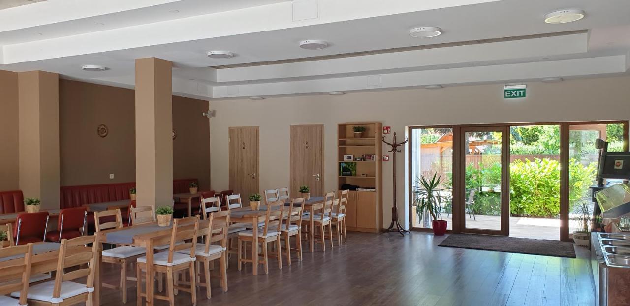 Garden Club Panzio Bed & Breakfast Balatonmariafurdo Luaran gambar